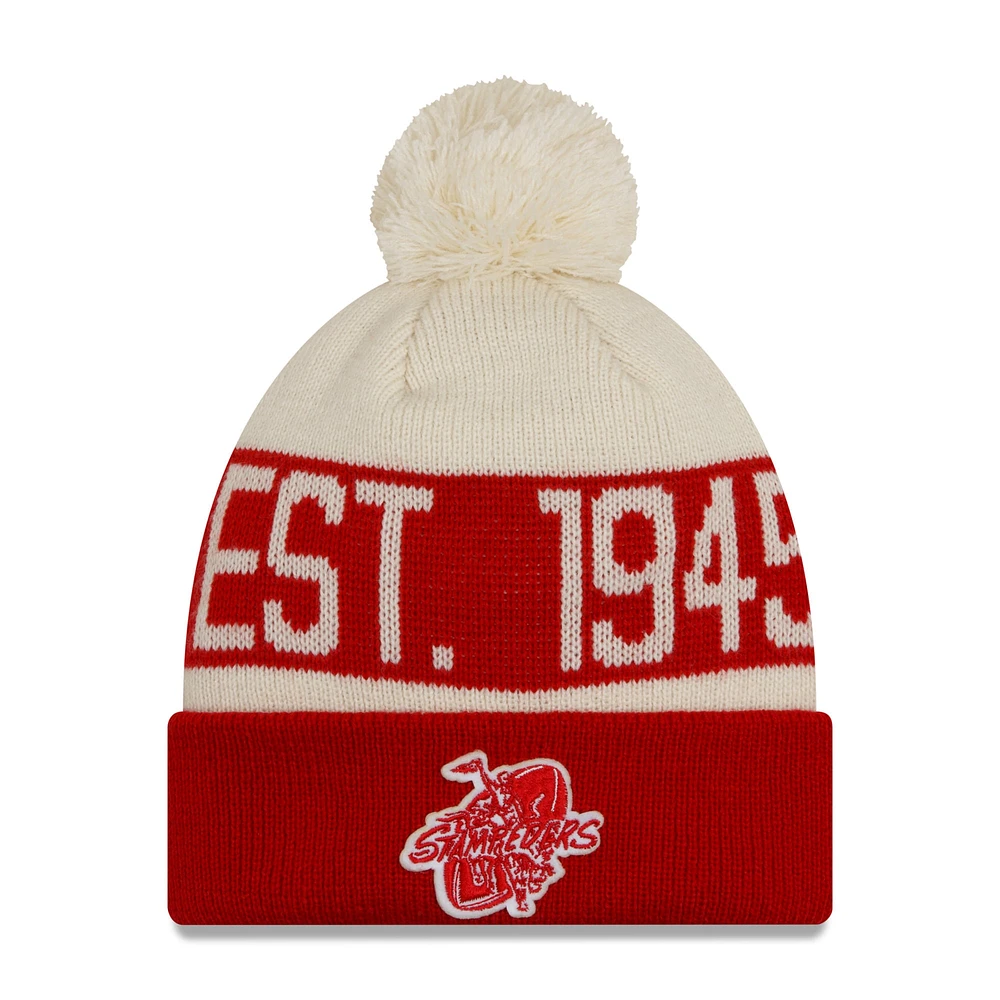 Bonnet en tricot à revers Turf Traditions des Stampeders de Calgary New Era rouge pour hommes avec pompon