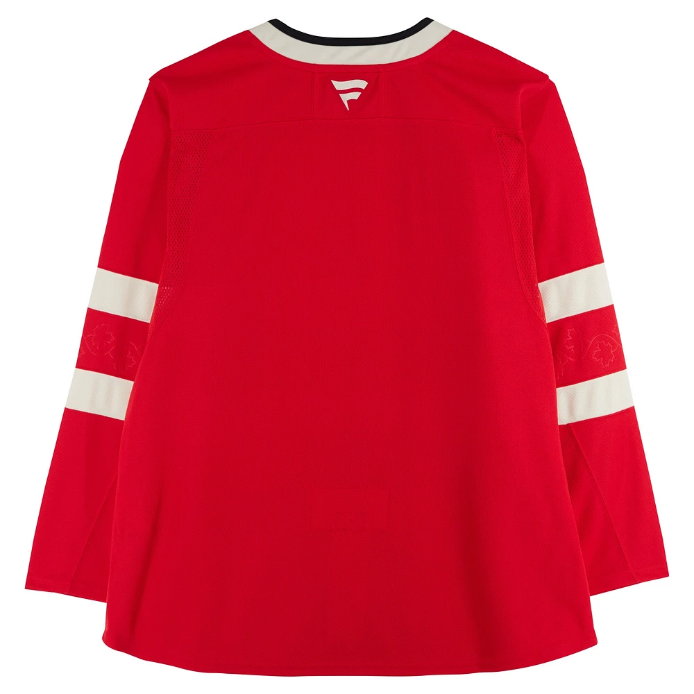 Maillot rouge autographié par Nathan MacKinnon, Cale Makar, Sam Reinhart et Jordan Binnington Canada pour le match des 4 Nations - Édition limitée n° 10/10