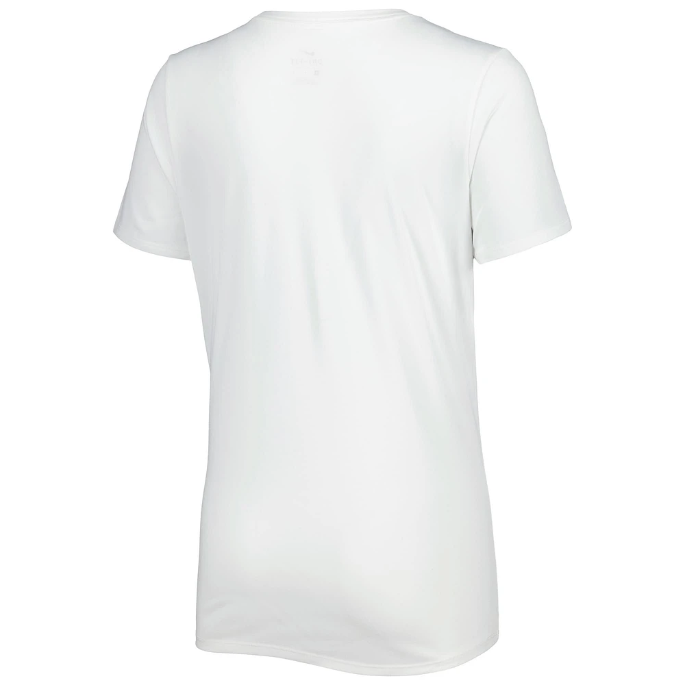 Women's Nike White Canada Soccer Legend Performance T-Shirt