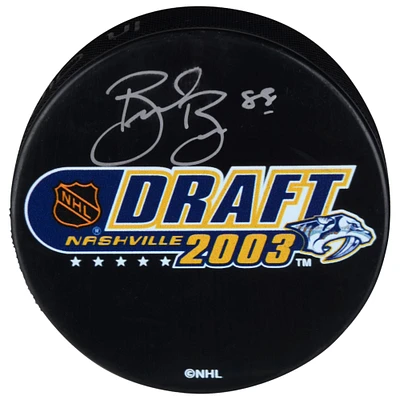 Rondelle de hockey autographiée par Brent Burns des Hurricanes de la Caroline avec le logo du repêchage 2003 de la LNH
