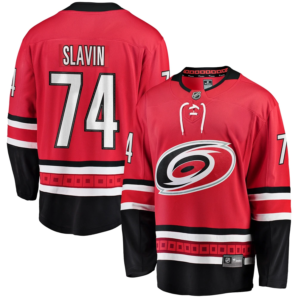 Maillot de joueur échappé alternatif des Hurricanes la Caroline Fanatics Jaccob Slavin pour hommes, rouge