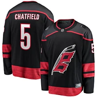 Fanatics pour hommes Jalen Chatfield noir Carolina Hurricanes Home Premier Breakaway Player Maillot