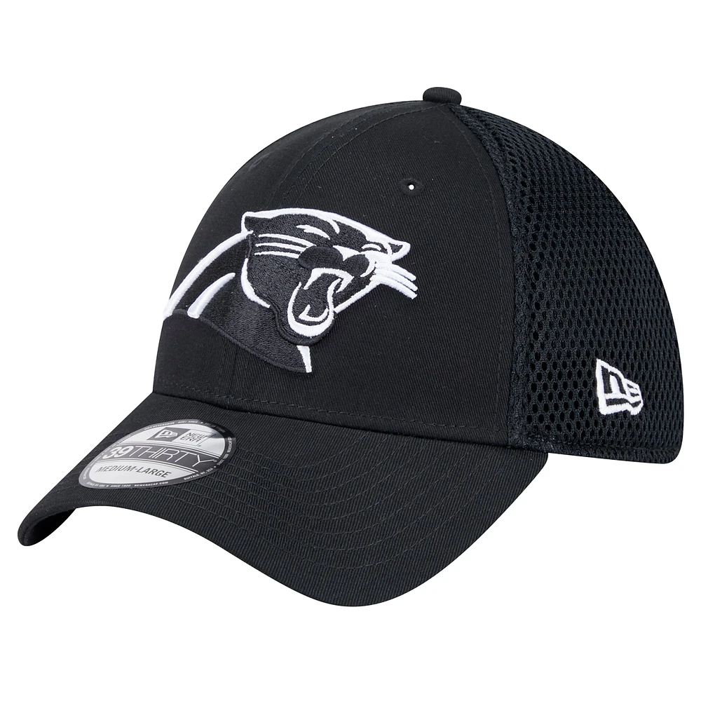 Casquette Main Neo 39THIRTY Flex noire Carolina Panthers de New Era pour homme