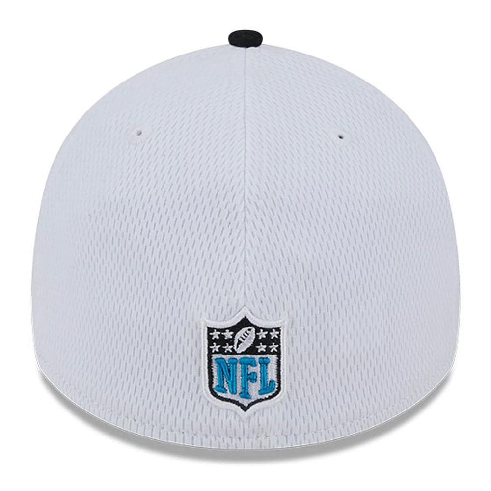 Casquette flex 39THIRTY Sideline 2023 pour homme des Panthers de la Caroline, blanc/noir New Era