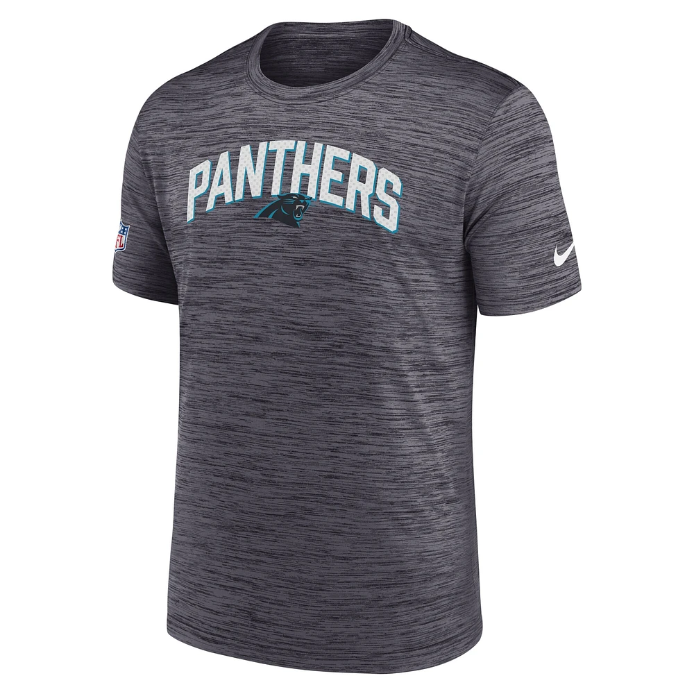 T-shirt Performance Stack pour homme des Panthers de la Caroline noirs