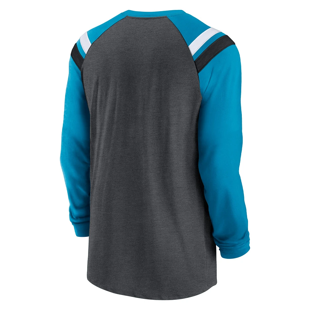 T-shirt à manches longues raglan athlétique tri-mélange anthracite chiné/bleu Carolina Panthers Nike pour homme