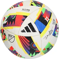 Ballon de soccer adidas utilisé par le CF Montréal lors de la saison 2024 de la MLS