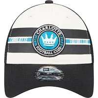 Casquette New Era Charlotte FC Team Stripes 9FORTY Trucker Snapback blanche/noire pour homme