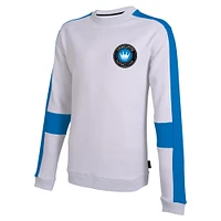 Sweat-shirt blanc Stadium Essentials Charlotte FC Half Time pour hommes