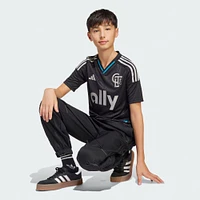 Maillot réplique du kit Fortress 2025 noir de Charlotte FC pour jeunes adidas
