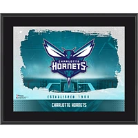 Plaque horizontale encadrée avec logo de l'équipe sublimée de 10,5" x 13" des Charlotte Hornets