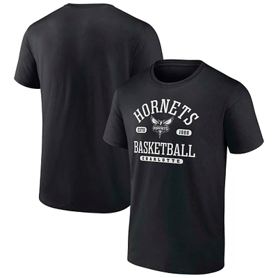 T-shirt noir Fanatics pour hommes avec inscription « Calling Plays » des Charlotte Hornets