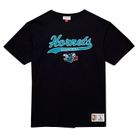 Men's Mitchell & Ness Black Charlotte Hornets Hardwood Classics Felt Applique Slub T-Shirt