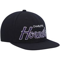 Men's Mitchell & Ness Black Charlotte Hornets Hardwood Classics Script 2.0 Snapback Hat