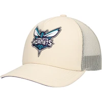 Casquette réglable crème Charlotte Hornets Trucker Mitchell & Ness pour hommes