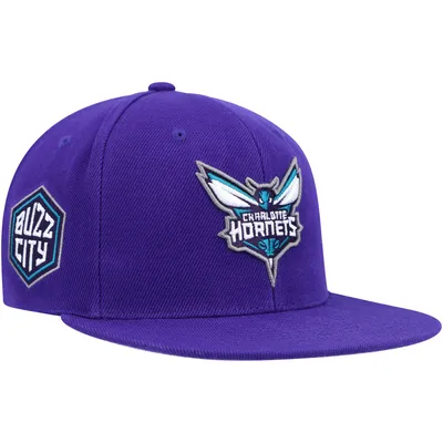 Mitchell & Ness Charlotte Hornets Bucket Hat - Off White White / Small/Medium