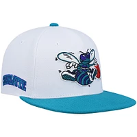 Men's Mitchell & Ness White/Teal Charlotte Hornets Hardwood Classics Snapback Hat