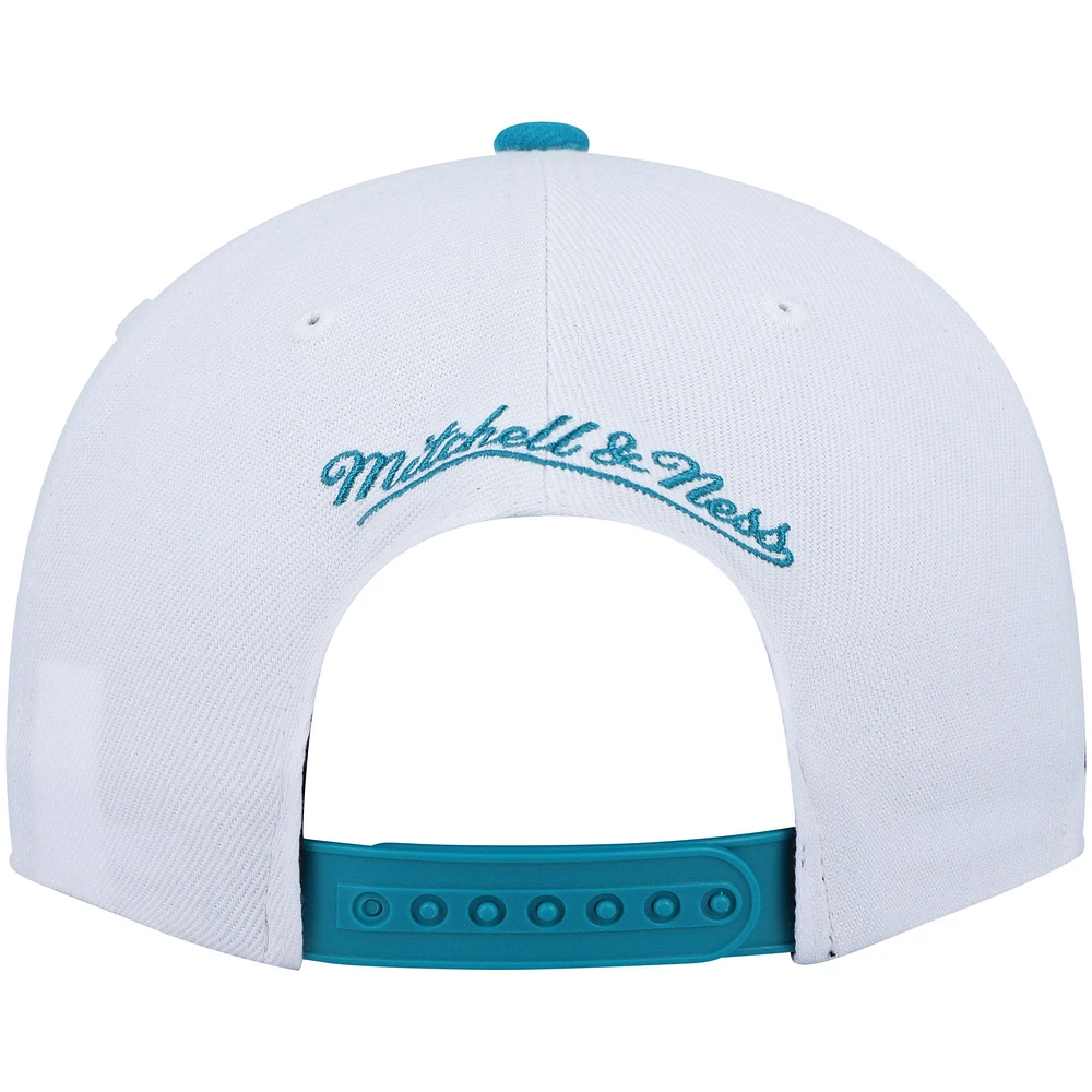 Men's Mitchell & Ness White/Teal Charlotte Hornets Hardwood Classics Snapback Hat