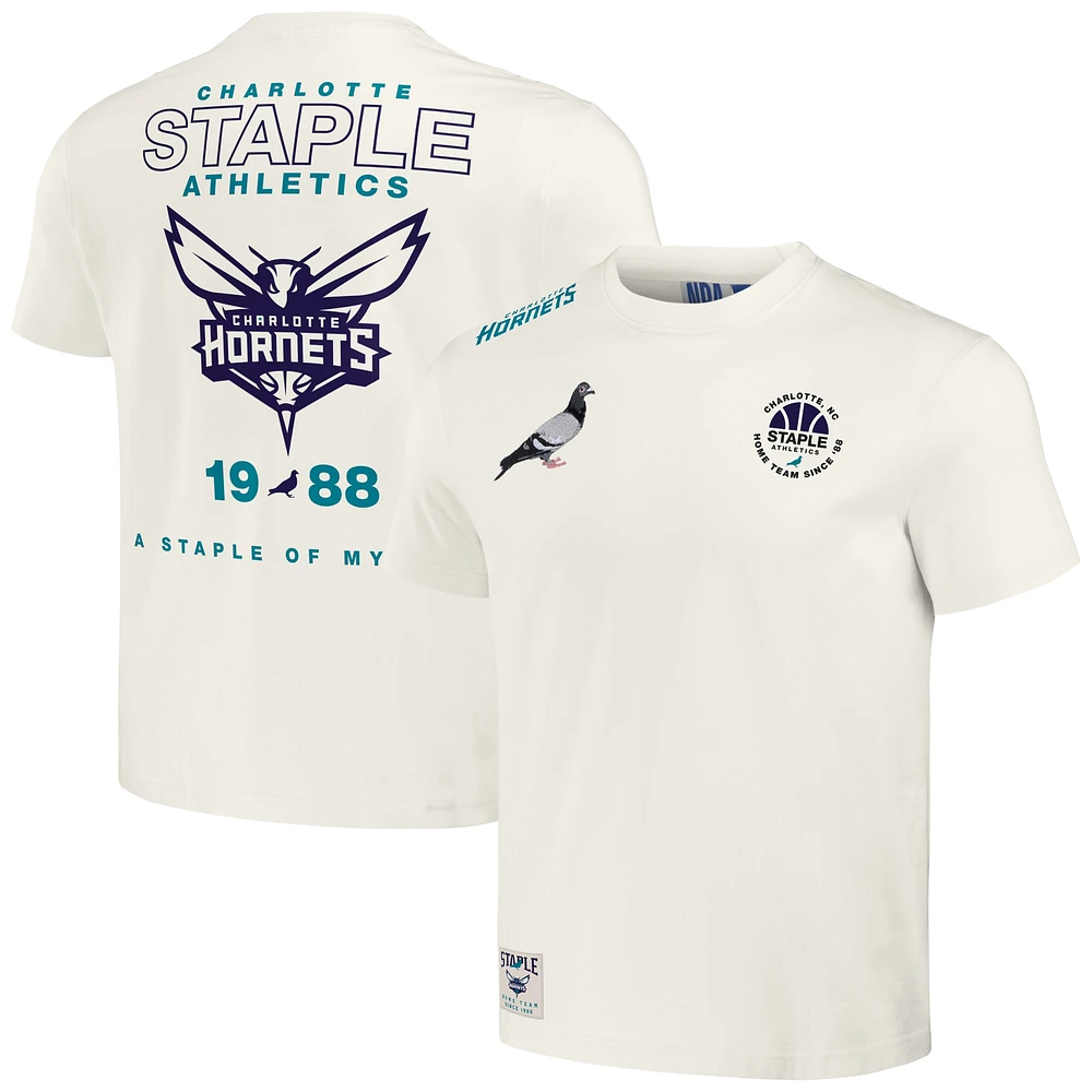 T-shirt NBA x Staple Cream Charlotte Hornets Home Team pour hommes