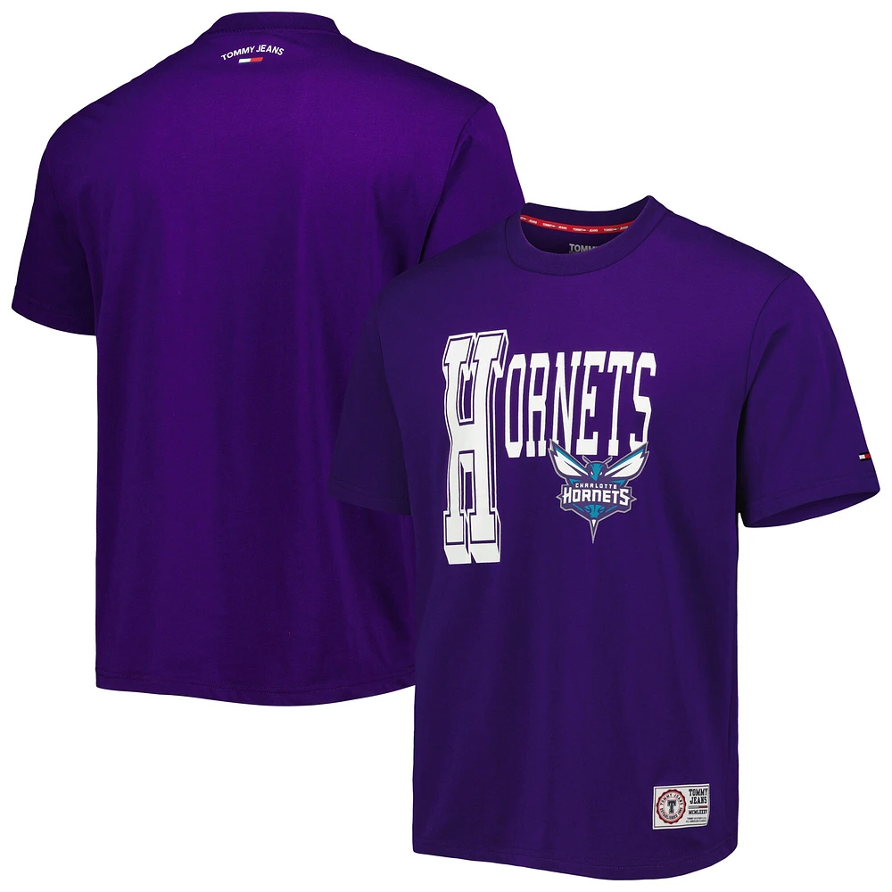 T-shirt Tommy Jeans pour homme Charlotte Hornets Mel Varsity violet