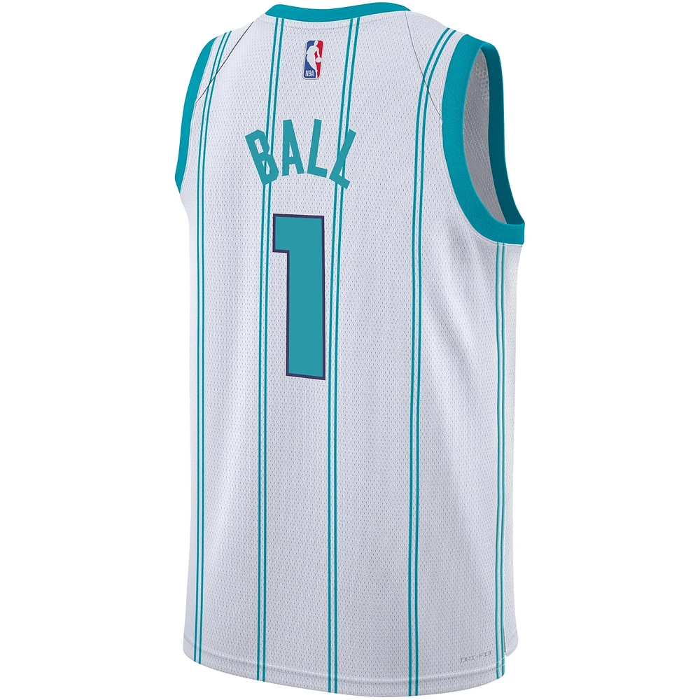 Maillot Nike LaMelo Ball Swingman Charlotte Hornets blanc pour jeune - Édition Association