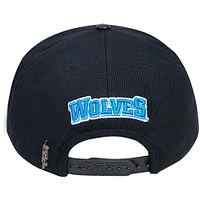 Casquette Snapback Pro Standard noire pour homme avec logo Arch Over des Cheyney Wolves