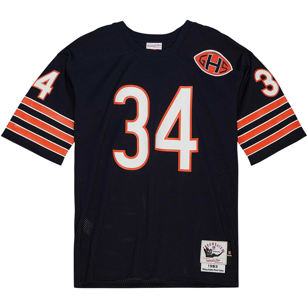 Maillot de joueur retraité authentique Throwback 1983 Mitchell & Ness Walter Payton Navy Chicago Bears pour hommes