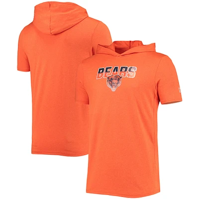 T-shirt à capuche brossé pour homme Chicago Bears Team New Era orange chiné