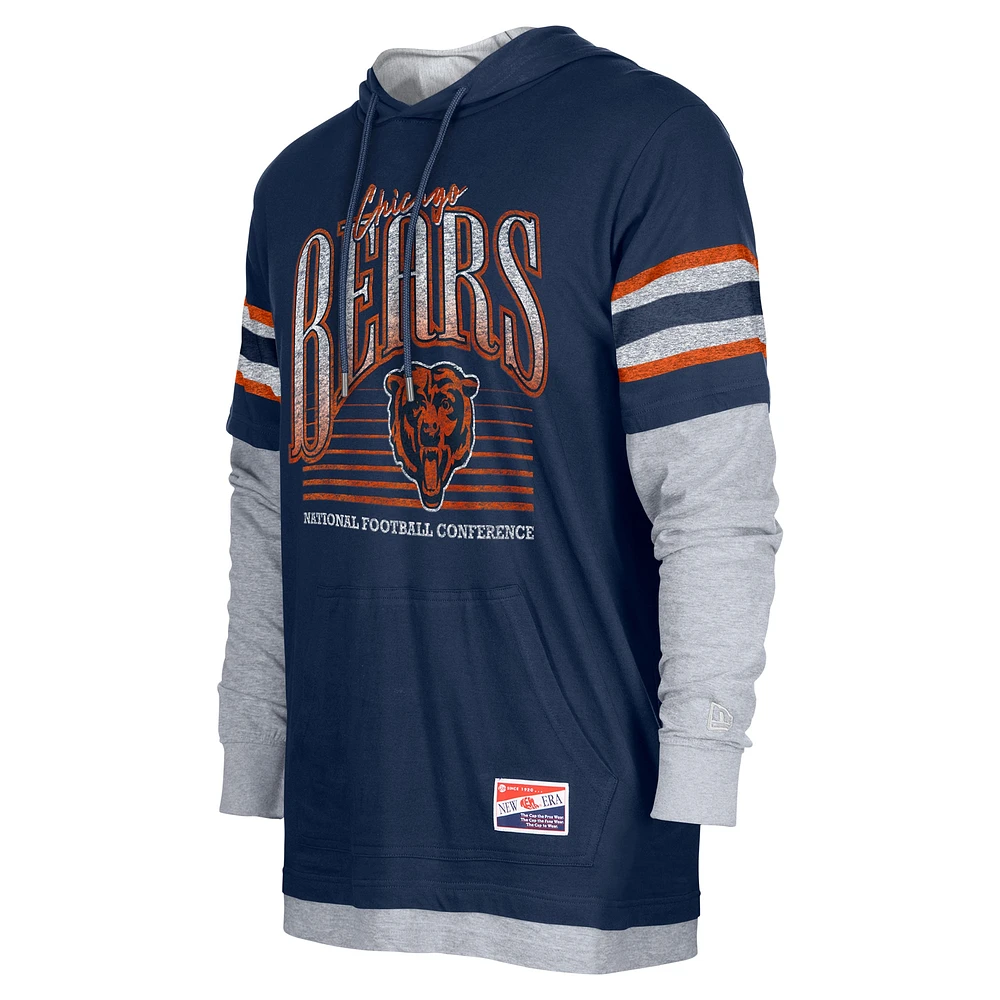 T-shirt à capuche manches longues Twofer Chicago Bears bleu marine New Era pour homme