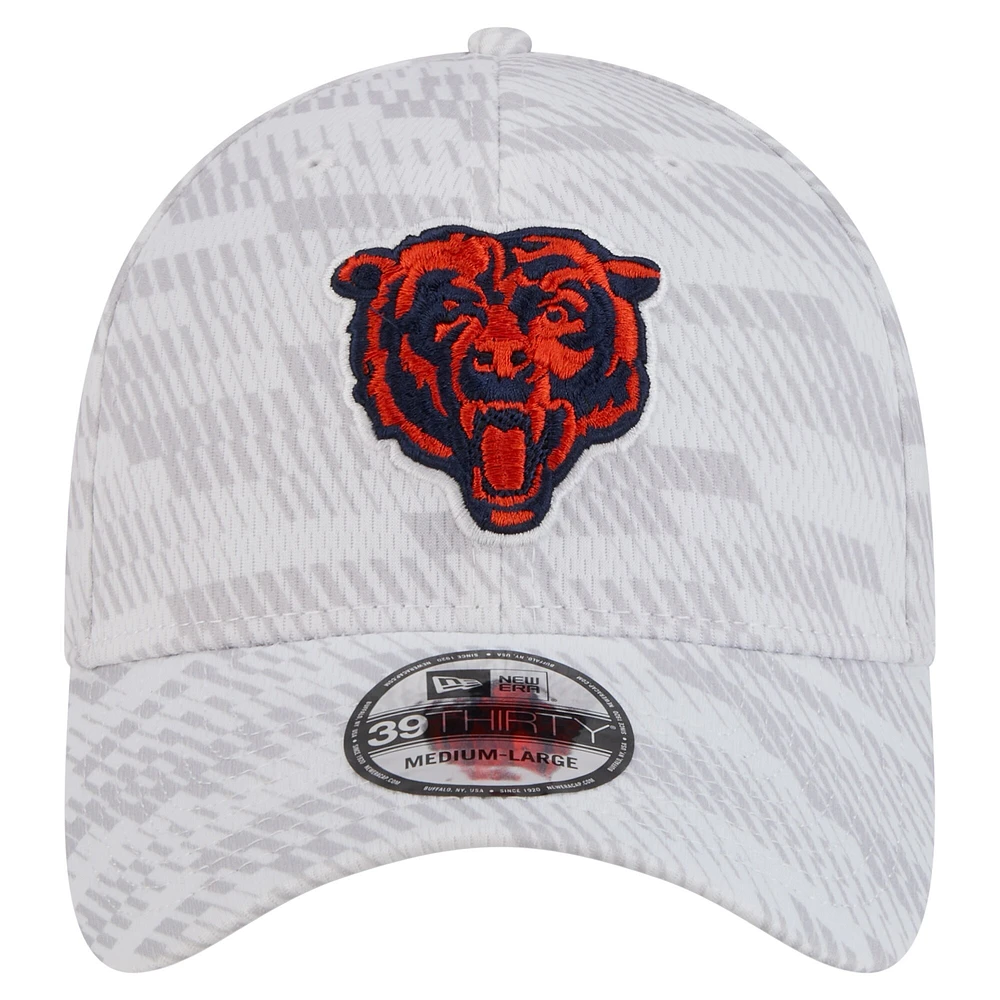 Men's New Era  White Chicago Bears Gameday Graded 39THIRTY Flex Hat