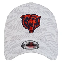Men's New Era  White Chicago Bears Gameday Graded 39THIRTY Flex Hat