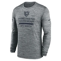 T-shirt Nike gris à manches longues pour homme Chicago Bears Sideline Velocity Performance