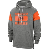 Men's Nike Heathered Gray Chicago Bears Fan Gear Historic Logo Pullover - Hoodie
