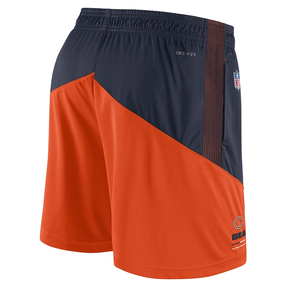 Short Nike pour homme Bleu marine/Orange Chicago Bears Sideline Primary Lockup Performance