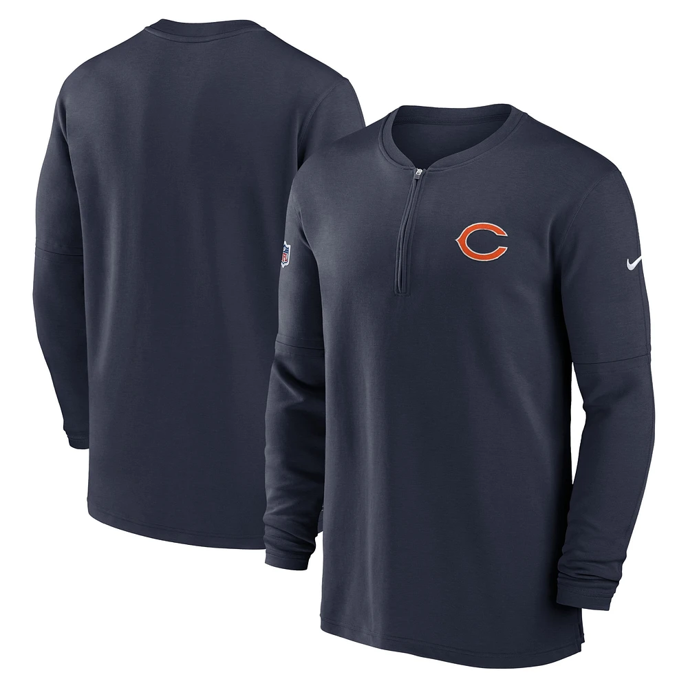 Haut Nike bleu marine Chicago Bears 2023 Sideline Performance à manches longues tri-mélange et quart de zip