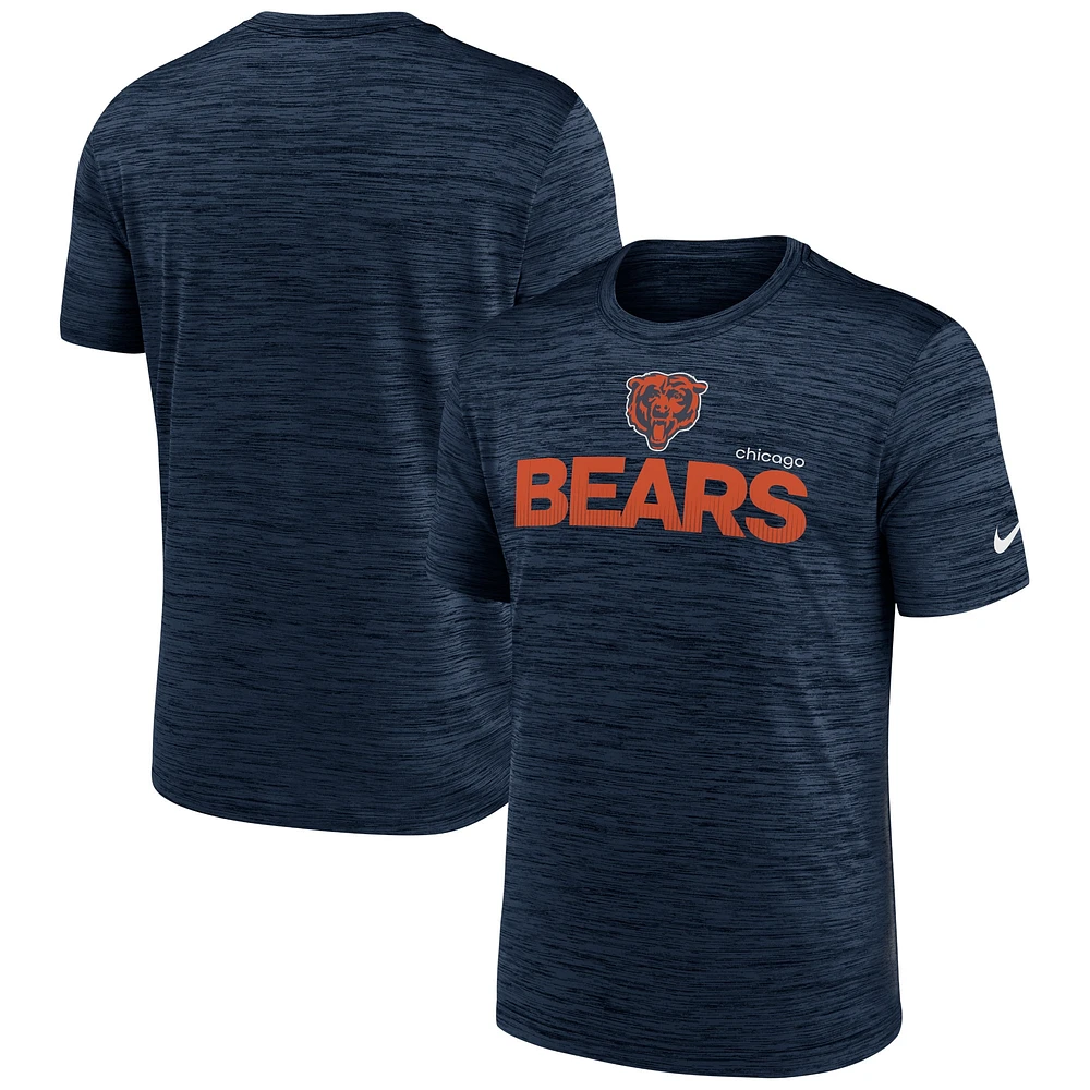 T-shirt Nike bleu marine Chicago Bears Blitz Velocity Modern Performance pour homme