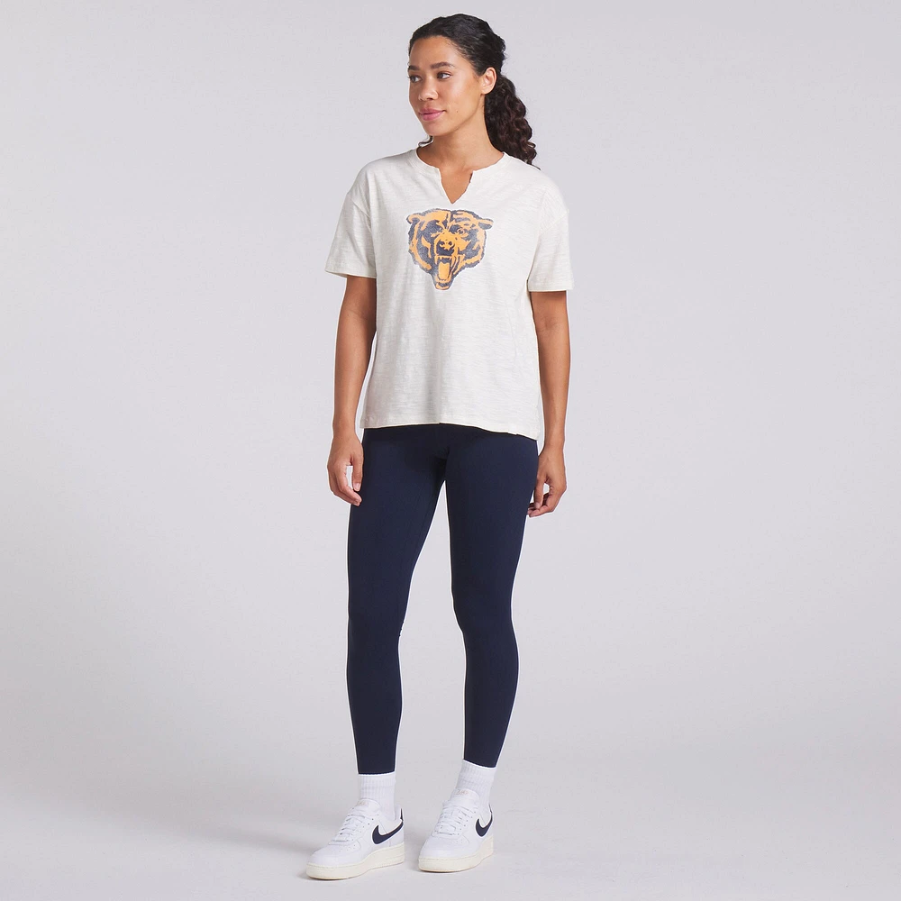 T-shirt boxy flammé Fanatics crème pour femme, motif Chicago Bears, Trick Play