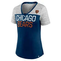 T-shirt à col en V Fanatics pour femmes, bleu marine/gris chiné, Chicago Bears Close Quarters