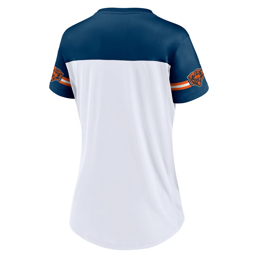 T-shirt blanc à lacets et col en V Fanatics pour femmes des Chicago Bears Dueling Slant