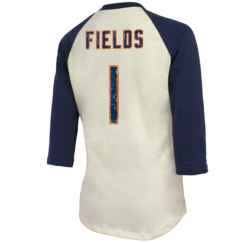 T-shirt ajusté à manches 3/4 pour femme Majestic Threads Justin Fields crème/bleu marine Chicago Bears Player Raglan Name & Number