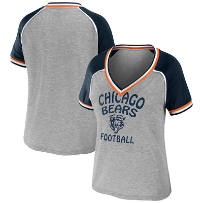 Women's WEAR by Erin Andrews Heather Gray Chicago Bears Cropped Raglan Throwback V-Neck T-Shirt