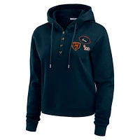 Pull à capuche gaufré grande taille bleu marine Chicago Bears pour femme WEAR by Erin Andrews