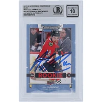 Alex DeBrincat Chicago Blackhawks dédicacé 2017-18 Upper Deck Compendium Blue # 877 Beckett Fanatics témoin authentifié 10 Rookie Card
