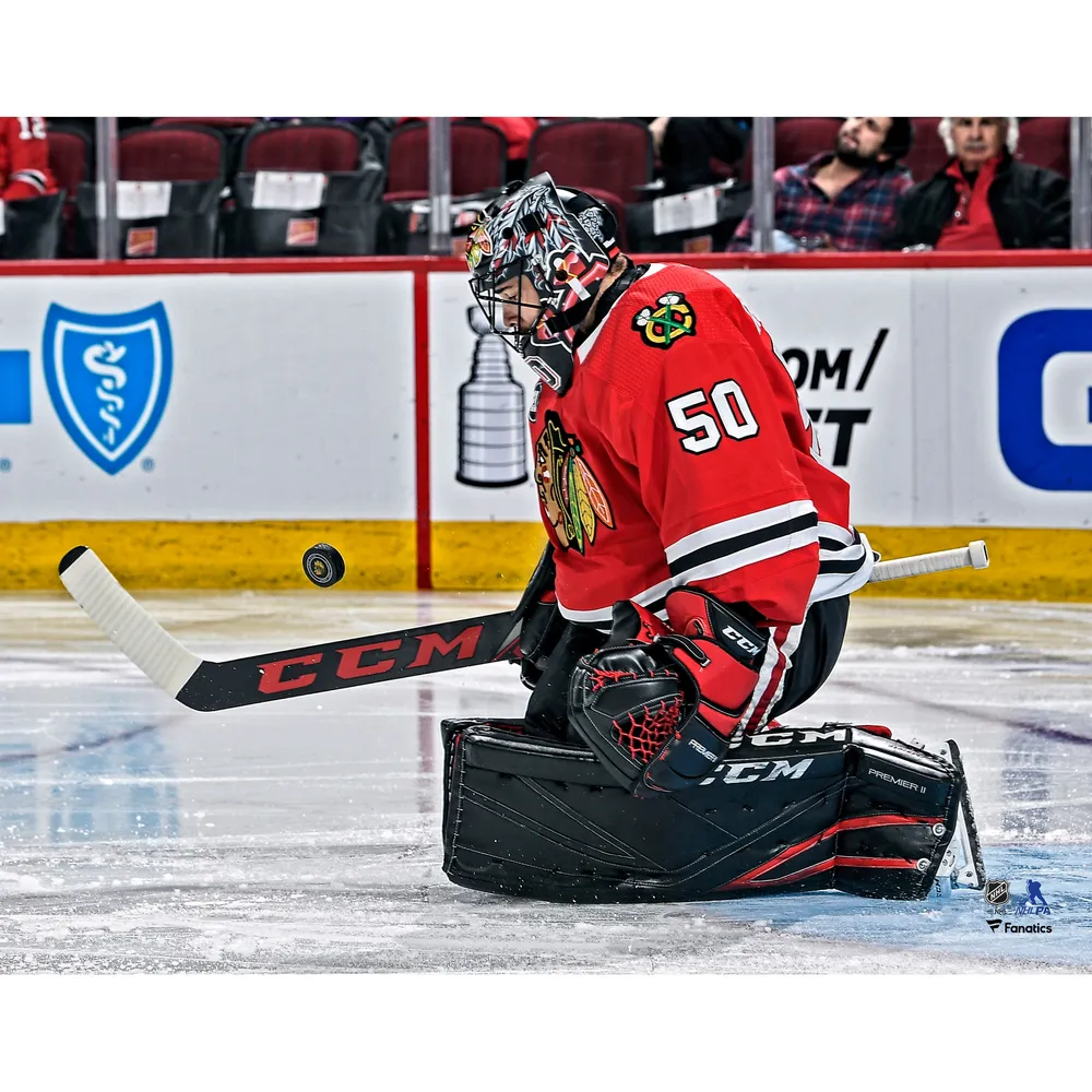 Lids Corey Crawford Chicago Blackhawks Authentic Unsigned Red Jersey Save Photograph | Town Center