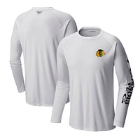 T-shirt blanc à manches longues raglan Columbia Blackhawks Terminal Tackle Omni-Shade pour hommes