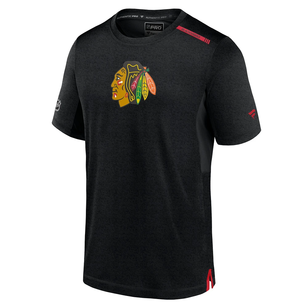 T-shirt noir Fanatics Blackhawks Authentic Pro Performance pour hommes