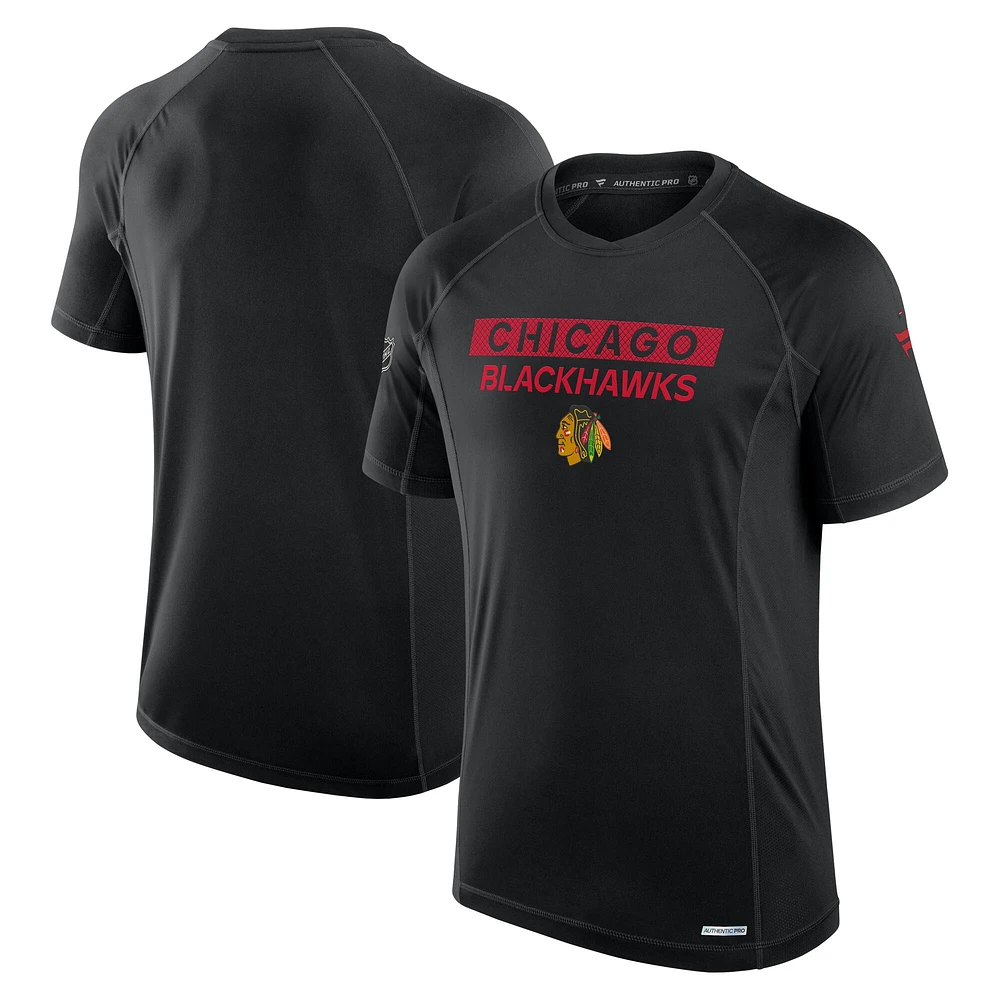 T-shirt technique authentique Pro Rink des Chicago Blackhawks pour homme Fanatics noir