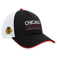 Casquette réglable noire Chicago Blackhawks Authentic Pro Rink Trucker Fanatics pour hommes