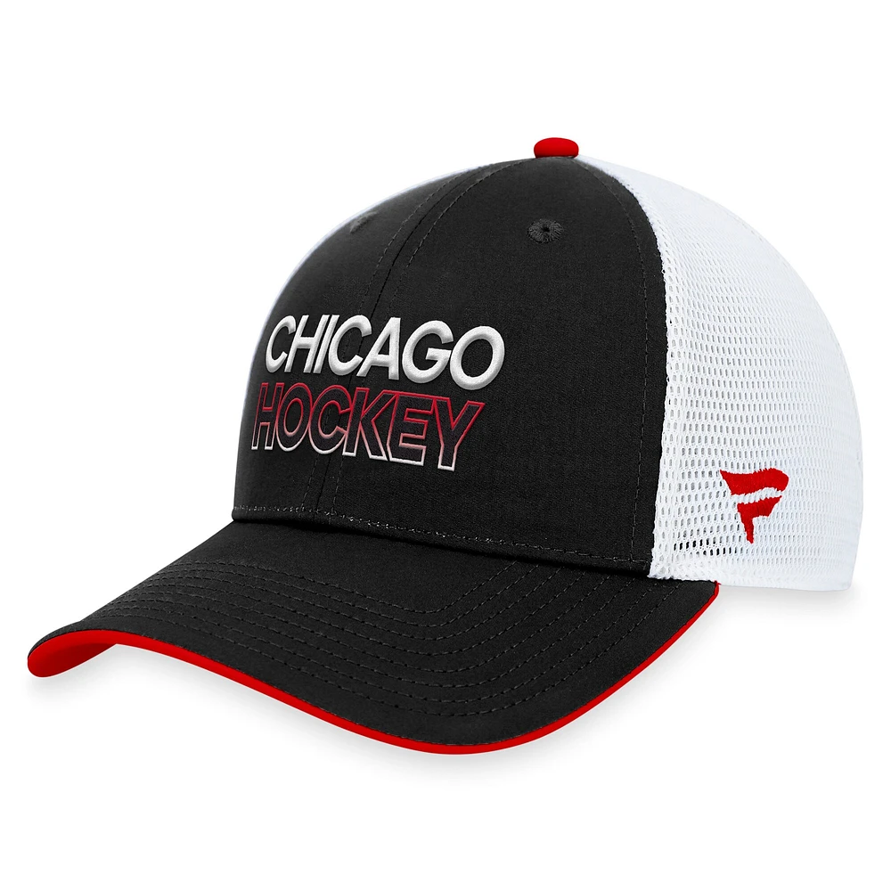 Casquette réglable noire Chicago Blackhawks Authentic Pro Rink Trucker Fanatics pour hommes