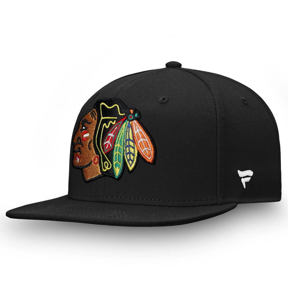 Men's Fanatics Black Chicago Blackhawks Team Core Emblem Snapback Hat